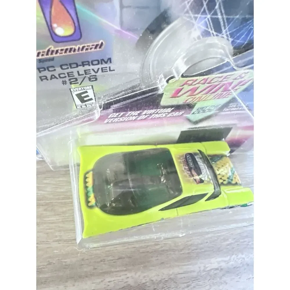 2002 Hot Wheels Planet.Com CD-ROM 2/6 Chemical Energy Car H95